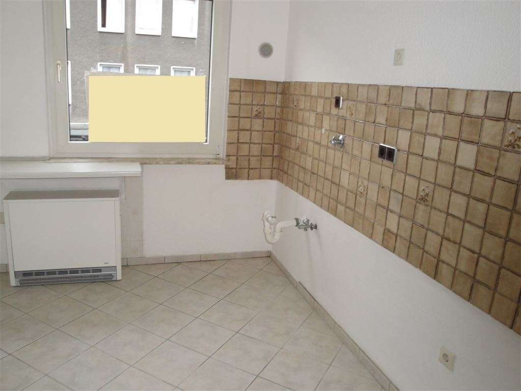 !!! Freie 3 Zimmerwohnung mit Balkon !!!