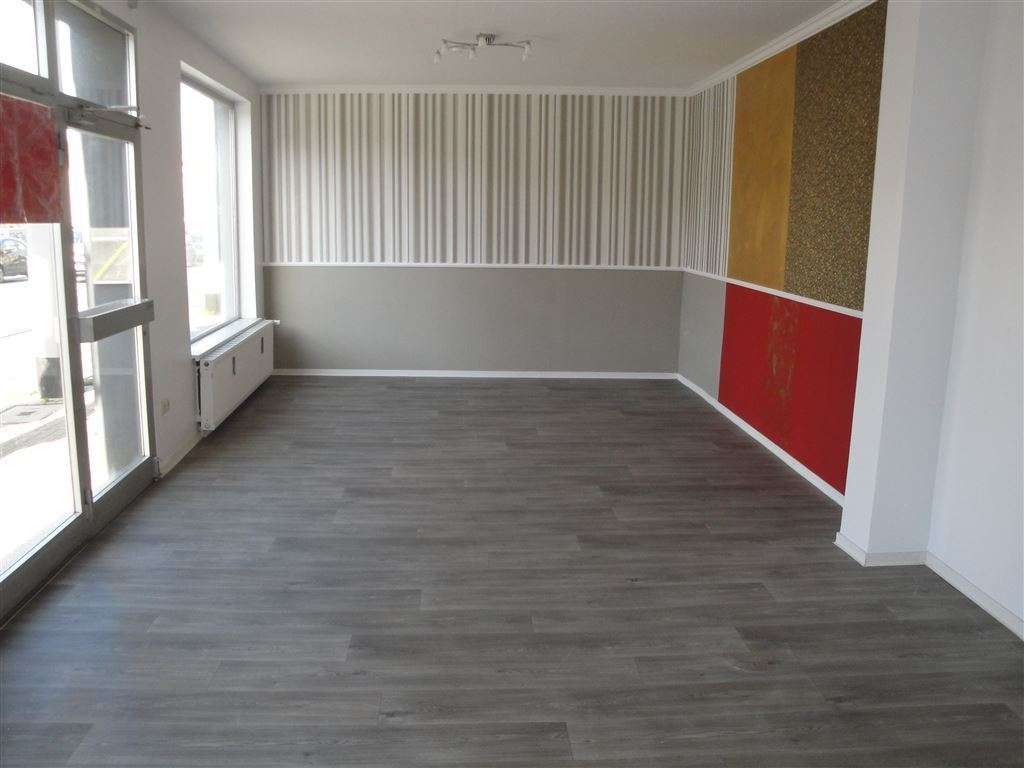 !!! Top-Lage !!! Ladenlokal mit Terrasse und Stellplätzen !!!