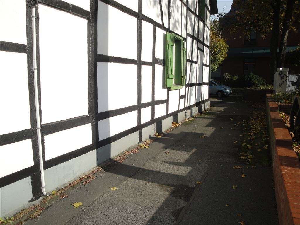 !!! Top-Lage !!! Ladenlokal mit Terrasse und Stellplätzen !!!