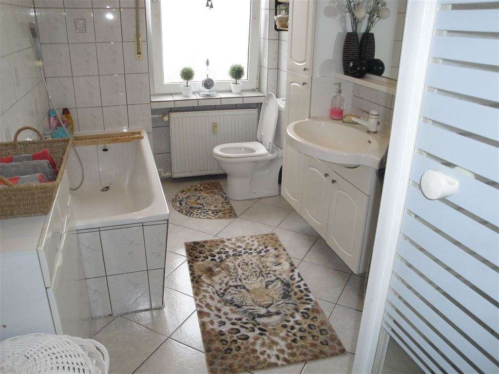 !!! 2 Häuser mit 395m² W/Nzfl auf einem Grundstück mit Terrasse und großer Garage !!!