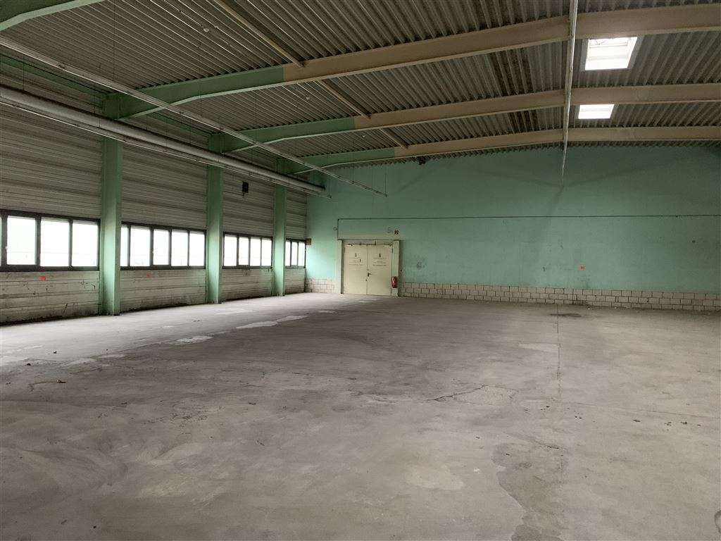 !!! Große Ebenerdige Lagerhalle mit Rolltor!!! Sofort Frei !!!