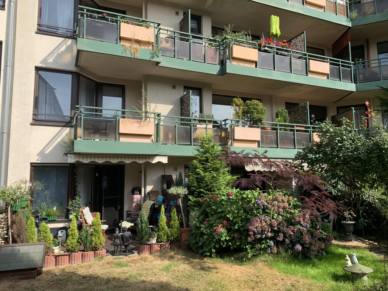 !!! Vermietete 2,5 Zimmerwohnung mit Terrasse und Tiefgaragenstellplatz !!! !!!