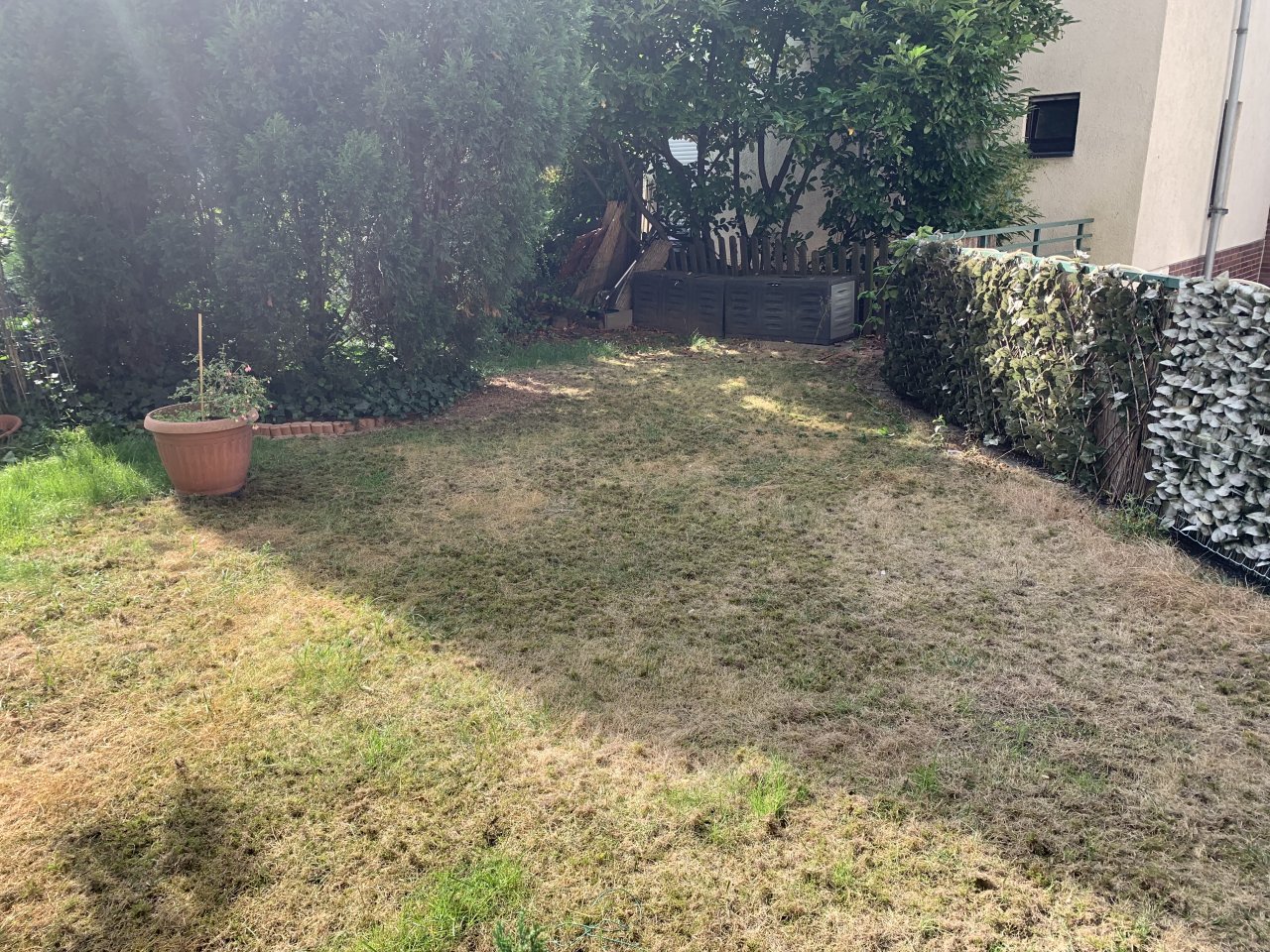 !!! Vermietete 2,5 Zimmerwohnung mit Terrasse und Tiefgaragenstellplatz !!! !!!