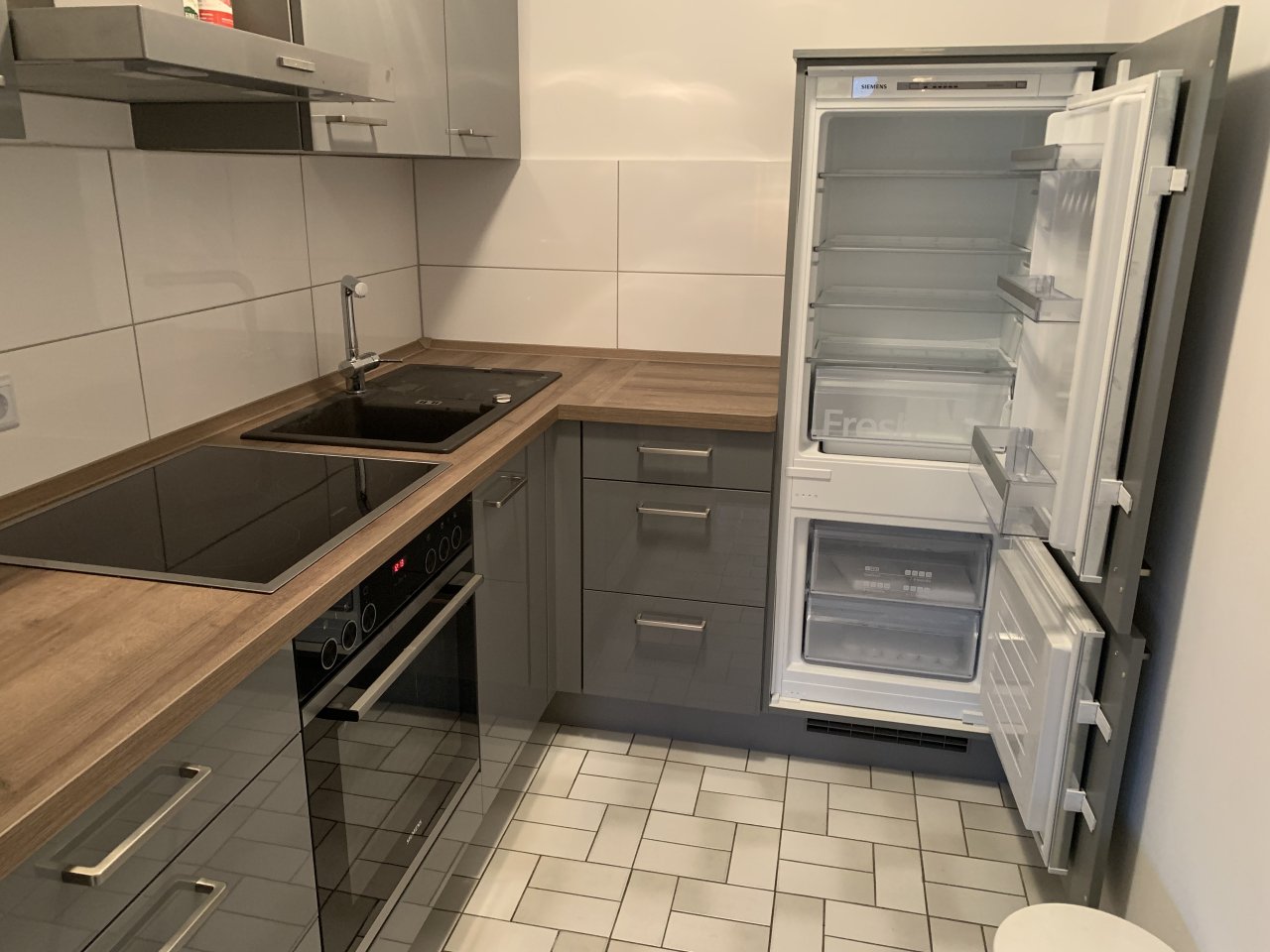 !!! Saniertes Apartment mit Loggia in gepflegter Wohnanlage !!!