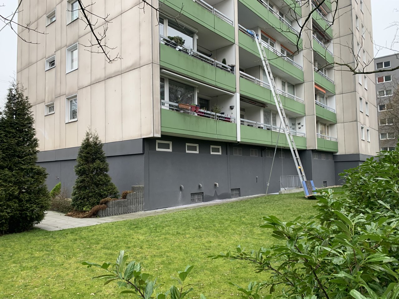 !!! Saniertes Apartment mit Loggia in gepflegter Wohnanlage !!!