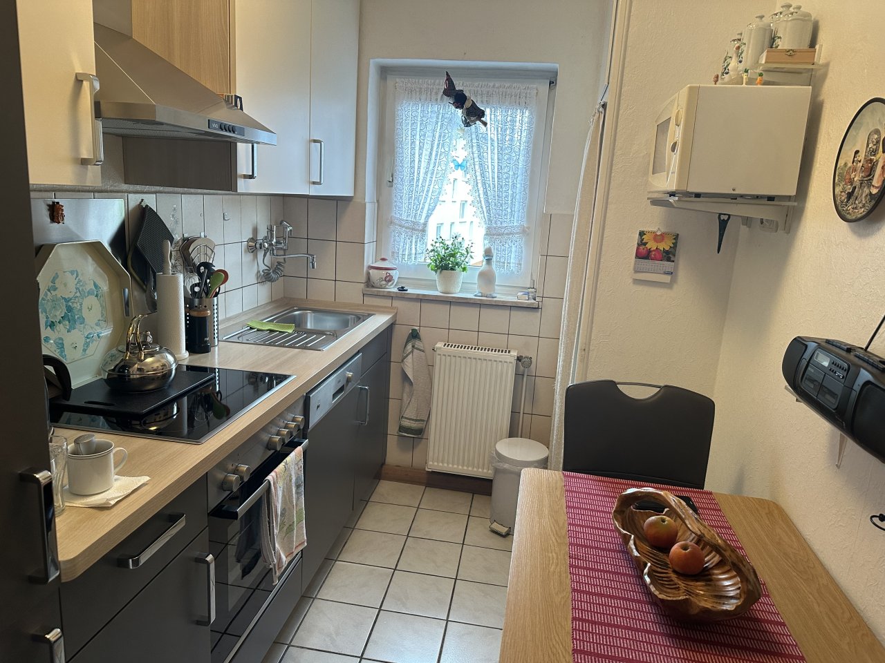 !!! Gepflegte 3 Zimmer Wohnung mit Garage !!!