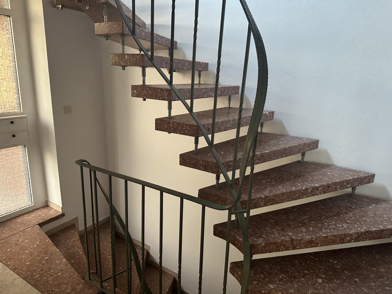 !!! 3 FH mit Freier 160m² Eigentümer EG-Maisonettewohnung mit großem Garten !!!