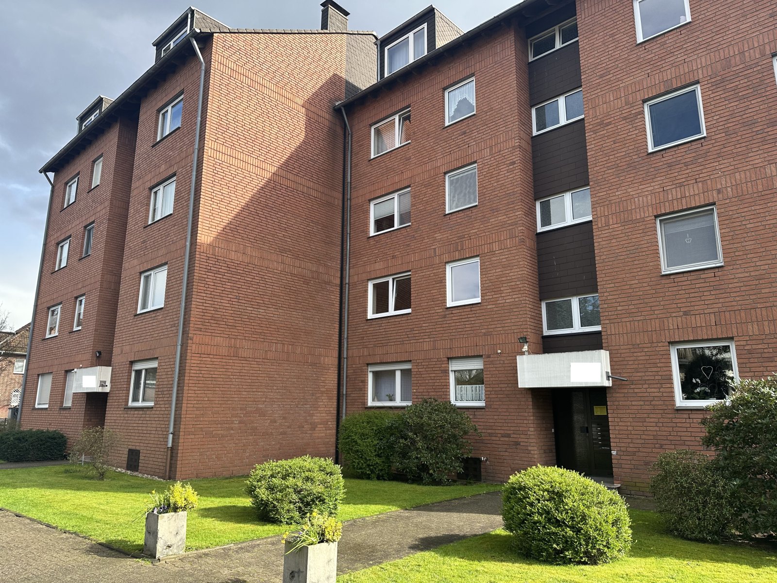!!! Schöne-Freie 3,5 Zimmer ETW mit Balkon und Stellplatz !!!