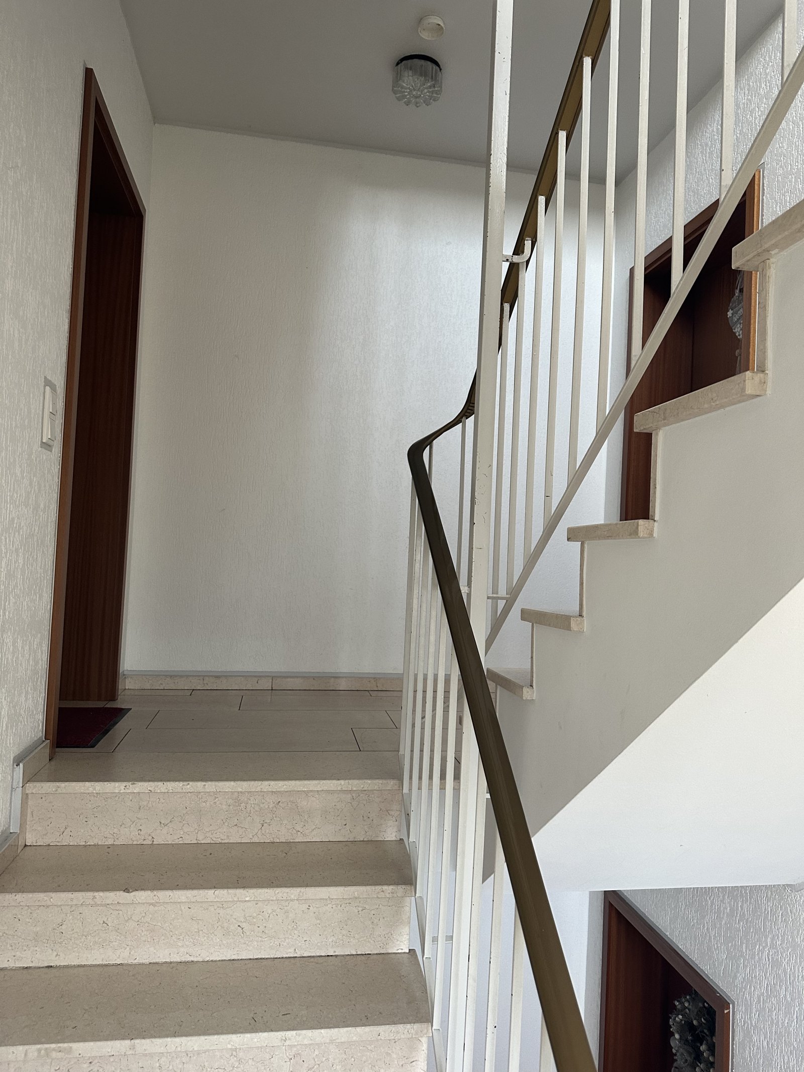 !!! Schöne-Freie 3,5 Zimmer ETW mit Balkon und Stellplatz !!!