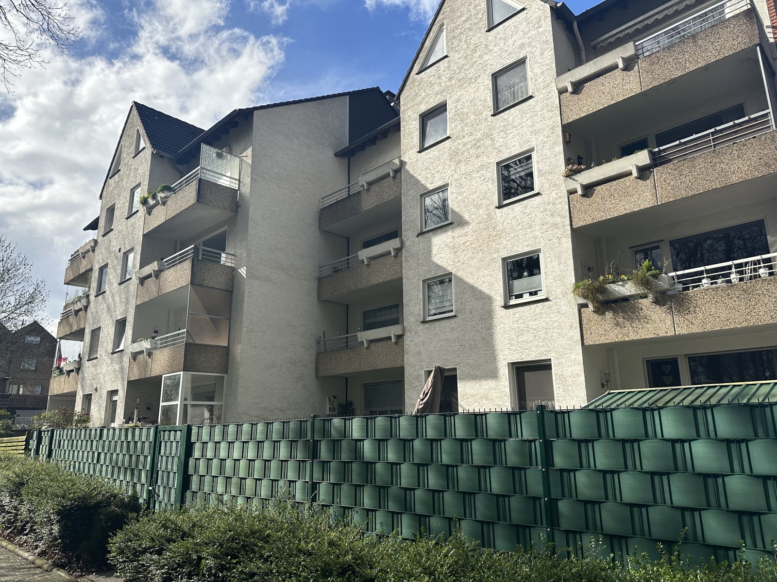 !!! Schöne-Freie 3,5 Zimmer ETW mit Balkon und Stellplatz !!!