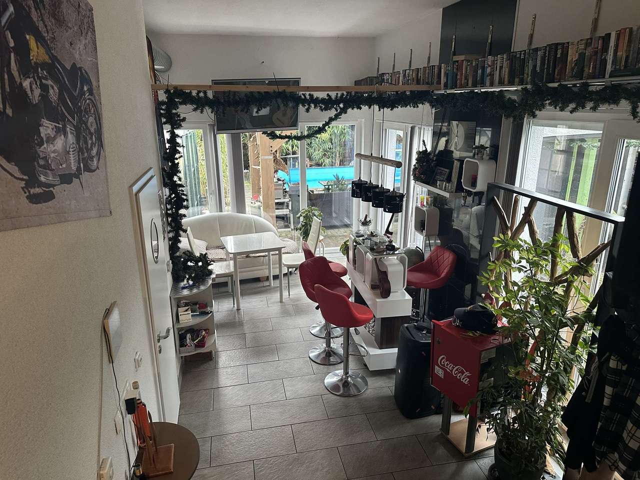 !!! Saniertes REH mit Anbau-Pool-Garten-Garage und Dachterrasse !!!