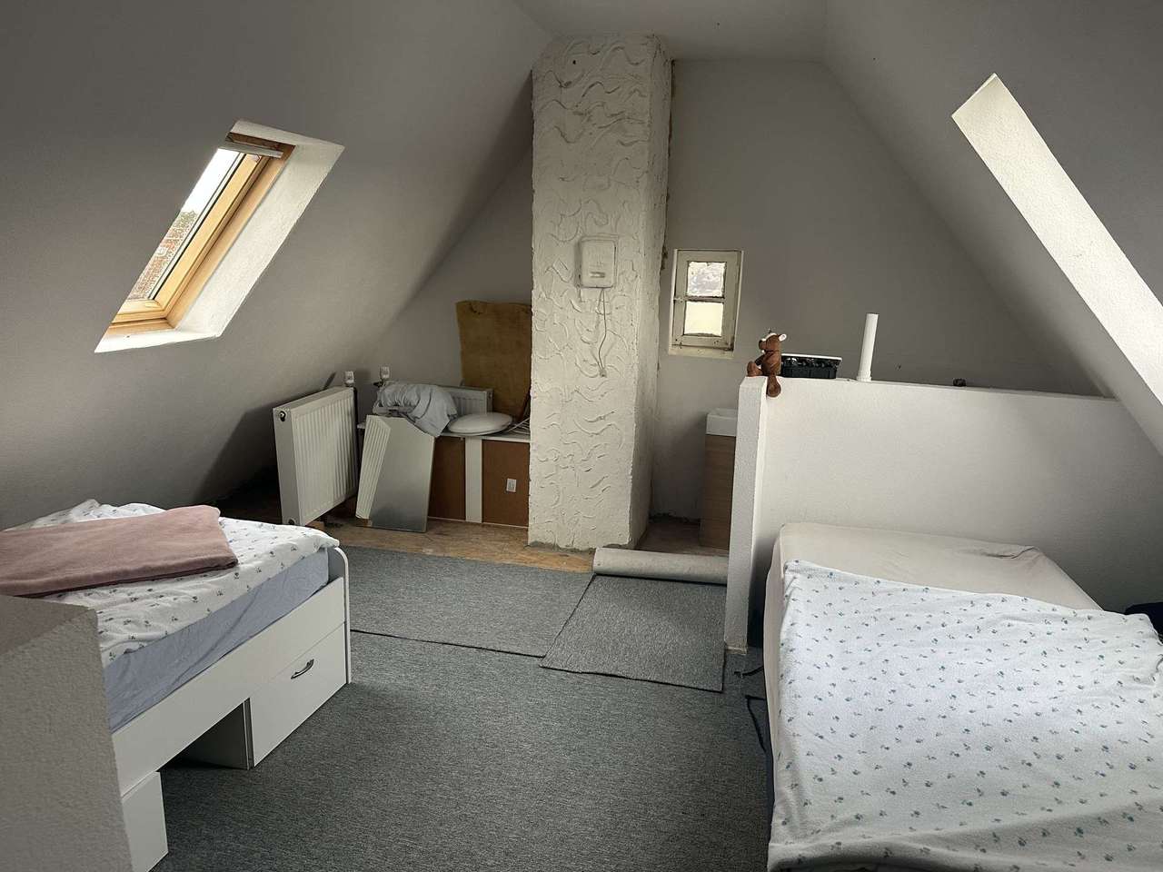 !!! Saniertes REH mit Anbau-Pool-Garten-Garage und Dachterrasse !!!