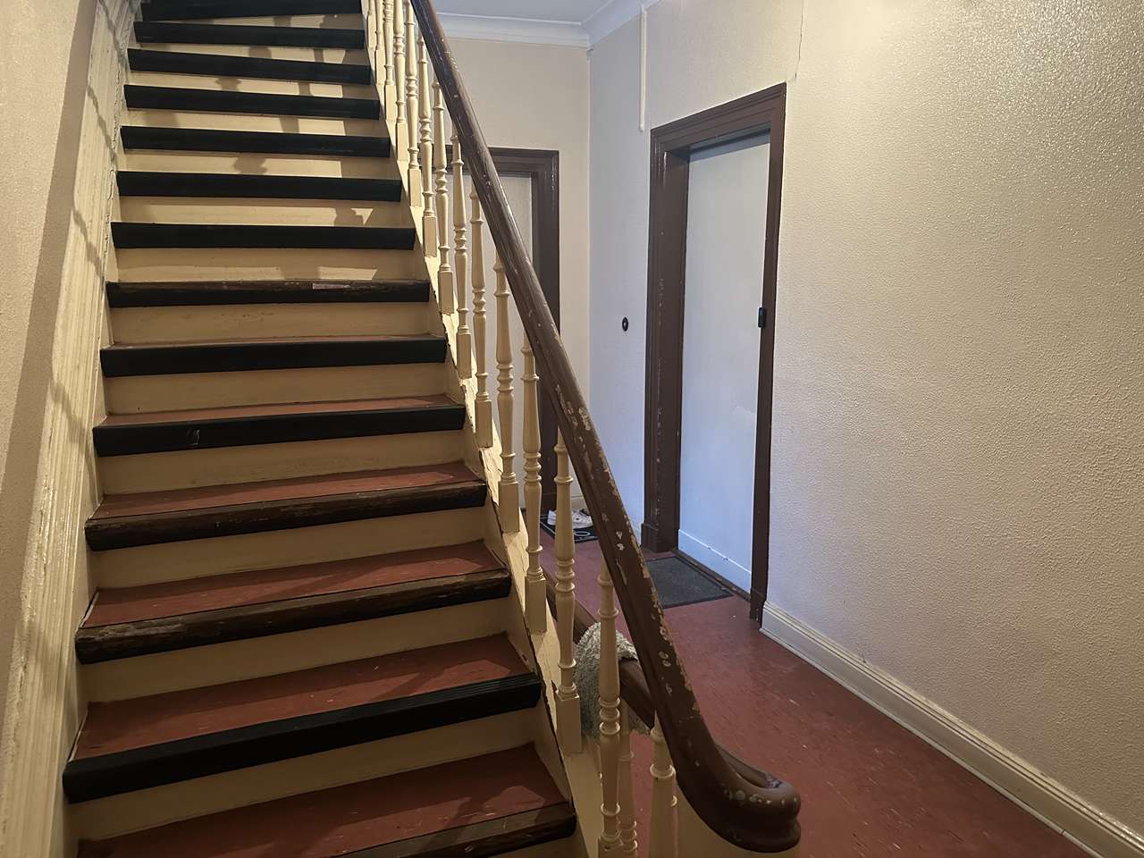 !!! Top Rendite !!! 410m² Vermietetes 5 Fam. Haus mit 1 Ladenlokal !!!