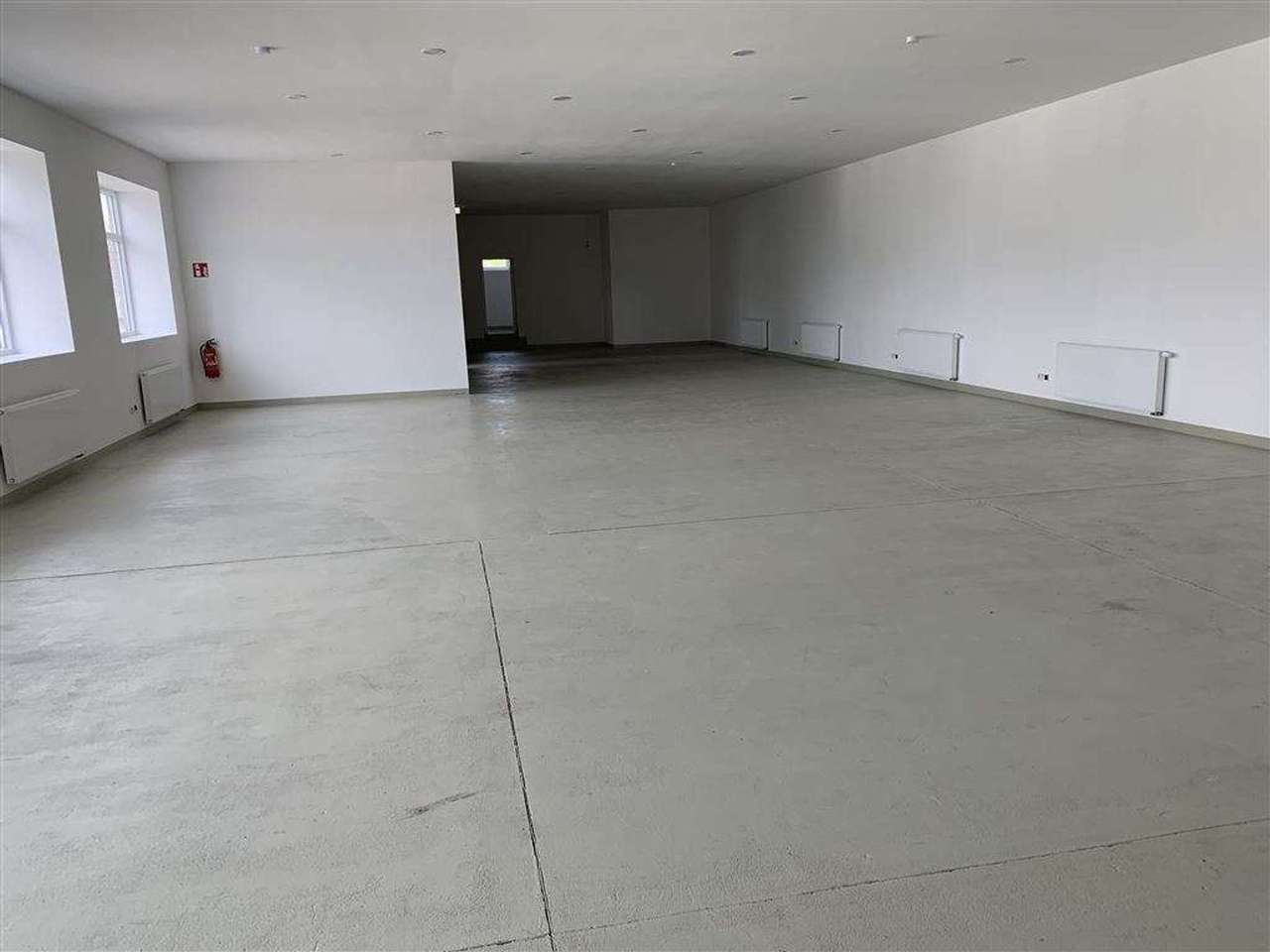 !!! Provisionsfrei !!! 300m² Lagerfläche mit Büro und Aufzug im 2 OG !!!