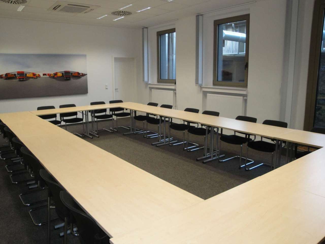 !!! Provisionsfrei !!! 473m² Showroom in Top-Lage !!!