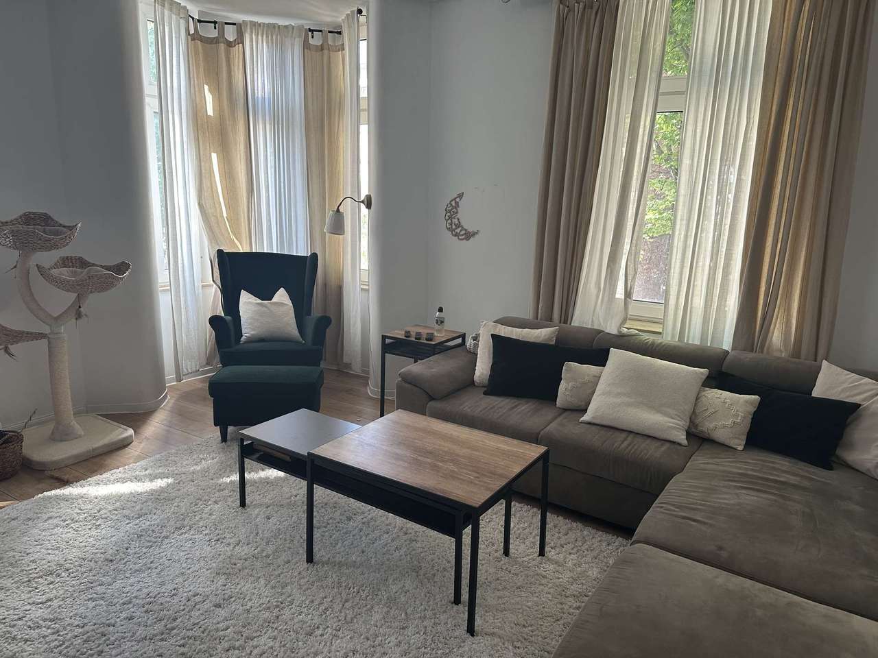 !!! Top Modernisierte 4 Zimmerwohnung mit schöner Loggia und Hochwertiger EBK !!!