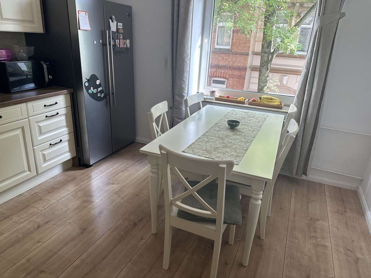 !!! Top Modernisierte 4 Zimmerwohnung mit schöner Loggia und Hochwertiger EBK !!!