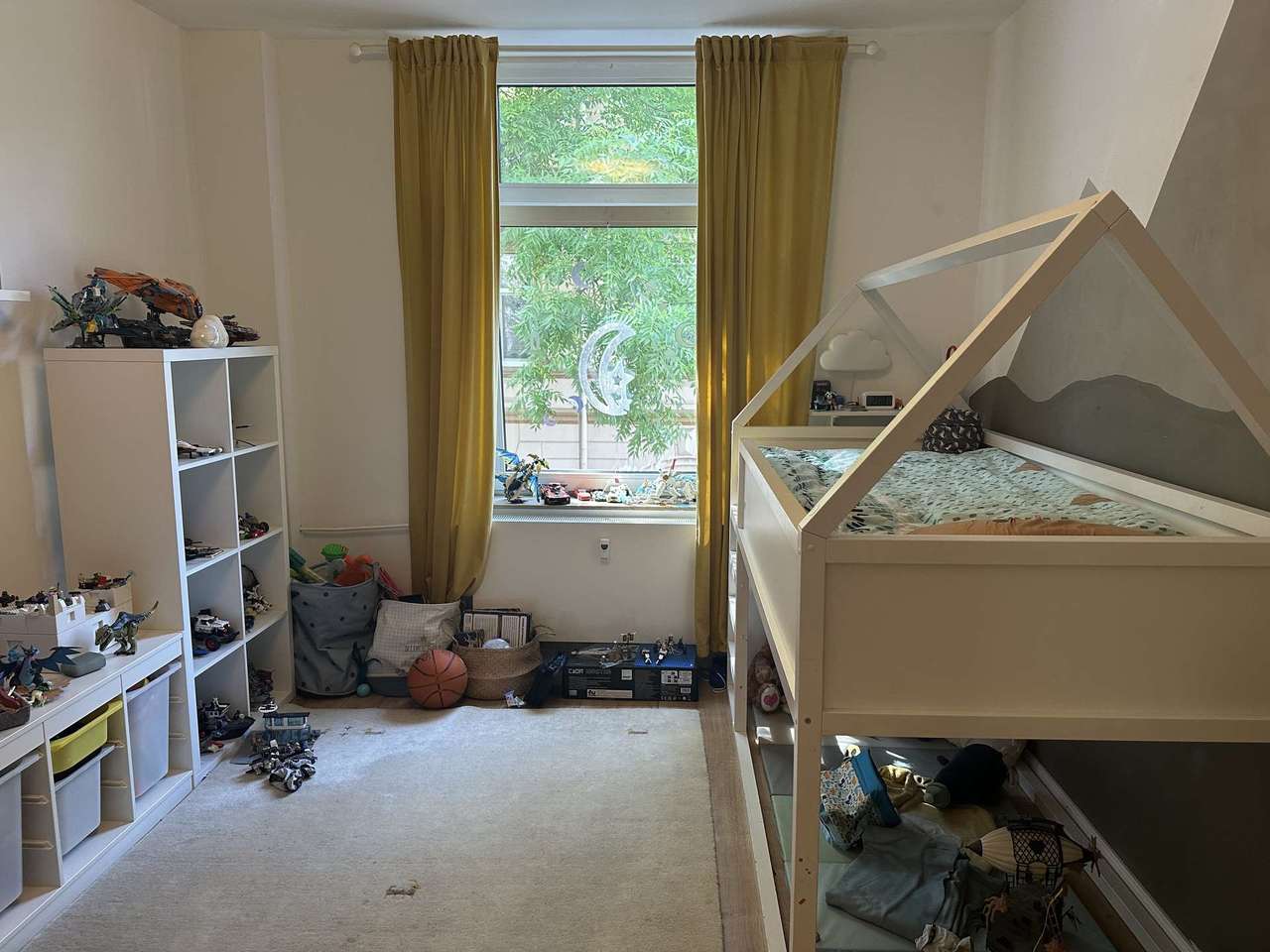 !!! Top Modernisierte 4 Zimmerwohnung mit schöner Loggia und Hochwertiger EBK !!!