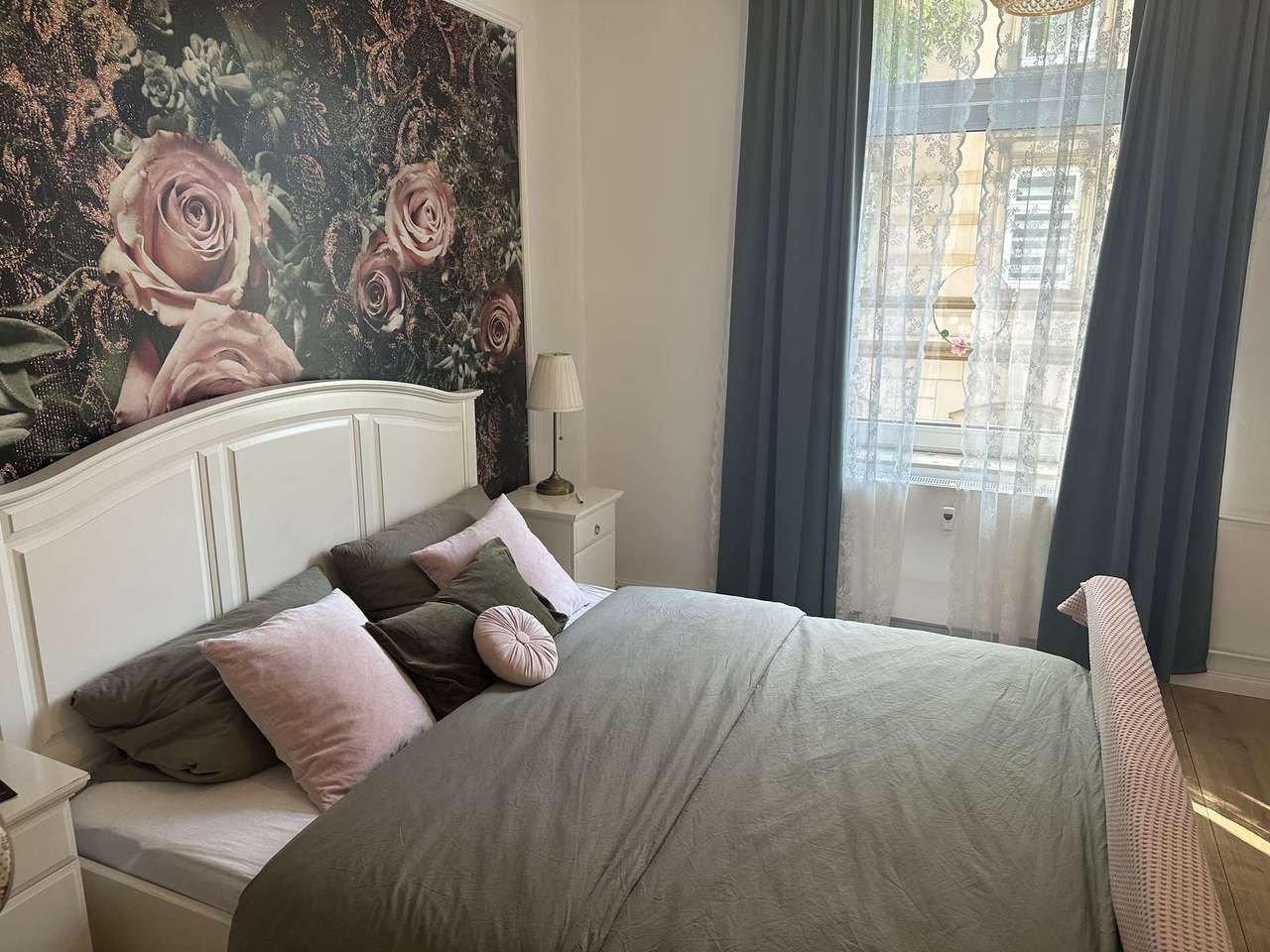 !!! Top Modernisierte 4 Zimmerwohnung mit schöner Loggia und Hochwertiger EBK !!!