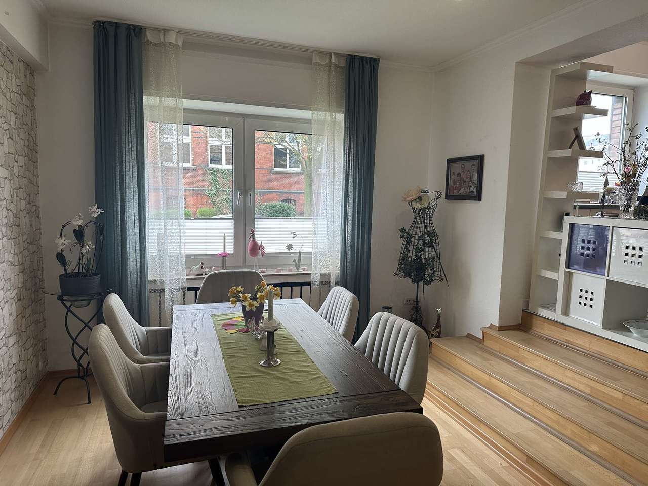 !!! Top-Gepflegte 4 Zimmer EG-ETW mit Eigener Garage und Gartennutzung !!!