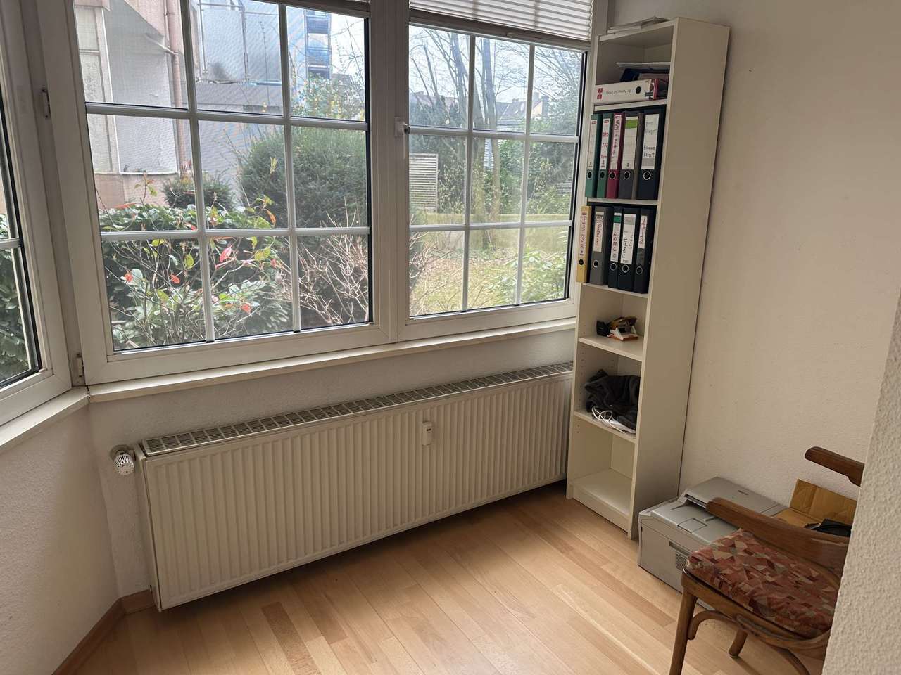 !!! Top-Gepflegte 4 Zimmer EG-ETW mit Eigener Garage und Gartennutzung !!!