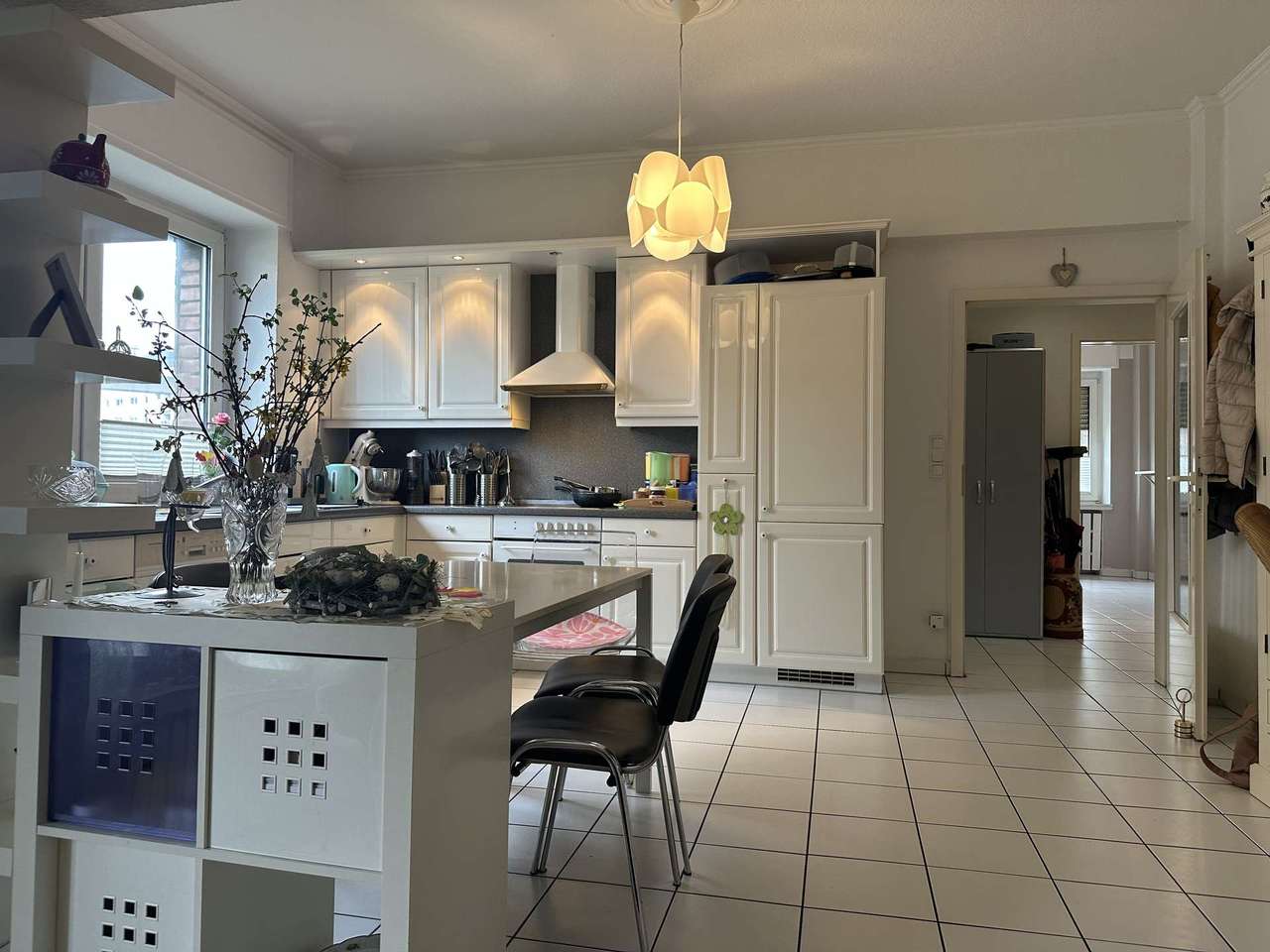 !!! Top-Gepflegte 4 Zimmer EG-ETW mit Eigener Garage und Gartennutzung !!!