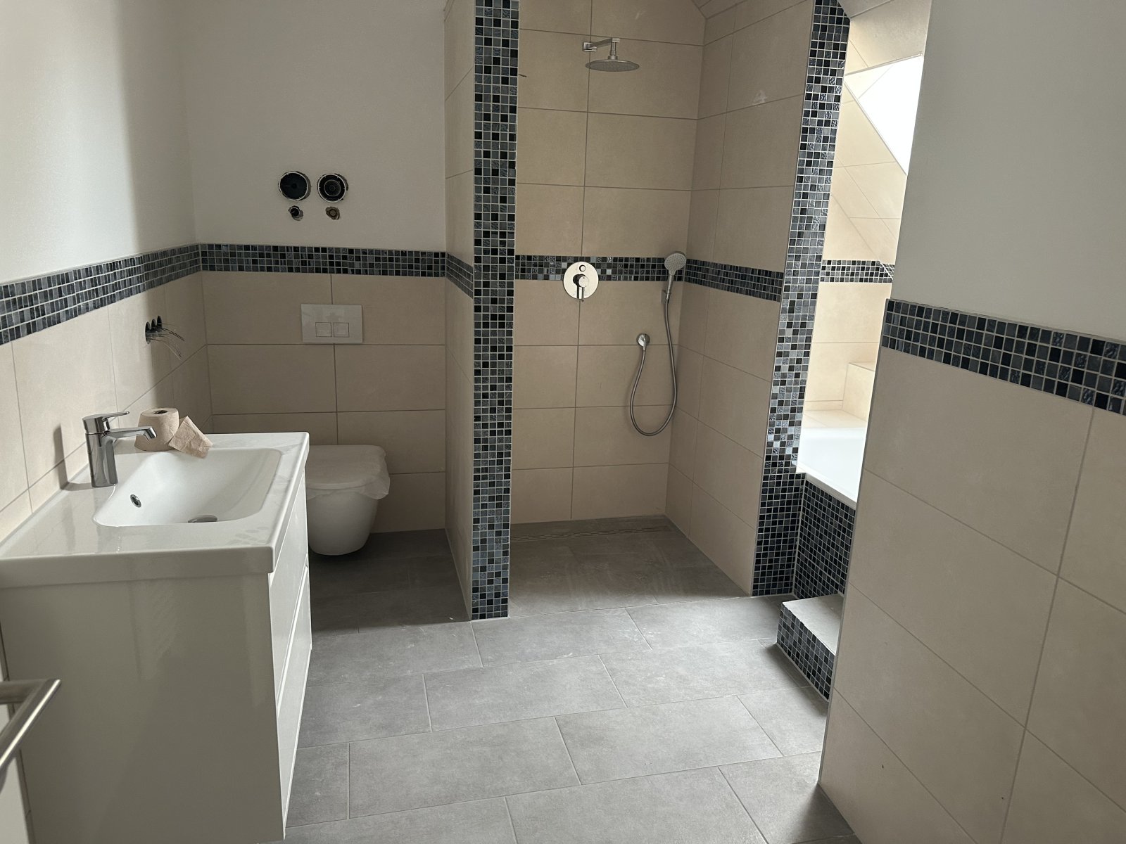 !!! Provisionsfrei !!! Top-Maisonette Wohnung zum Erstbezug nach Sanierung !!!