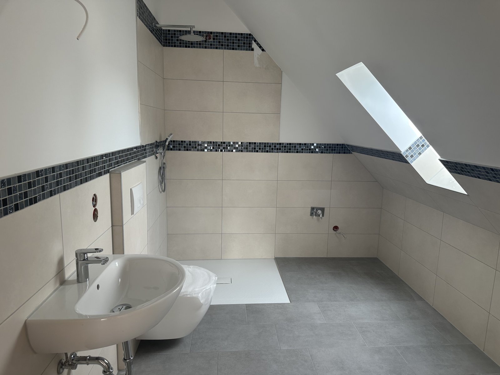 !!! Provisionsfrei !!! Top-Maisonette Wohnung zum Erstbezug nach Sanierung !!!