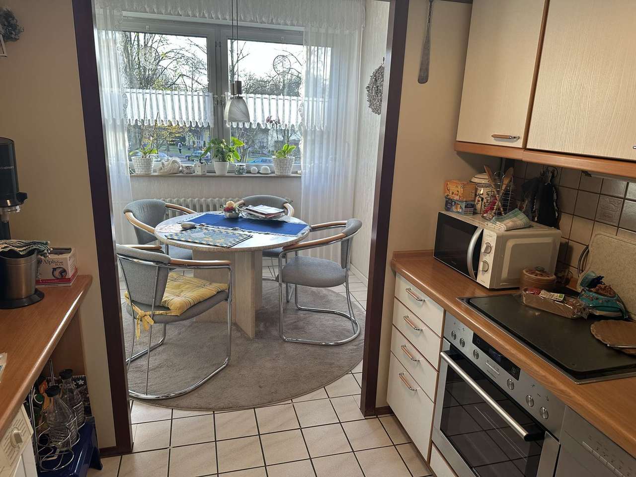 !!! Schöne 3 Zimmer Wohnung mit Loggia in ruhiger Wohnlage !!!