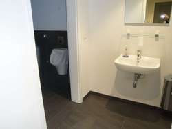 WC WC