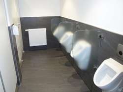 WC WC